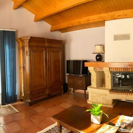 Villa Coastal Bliss